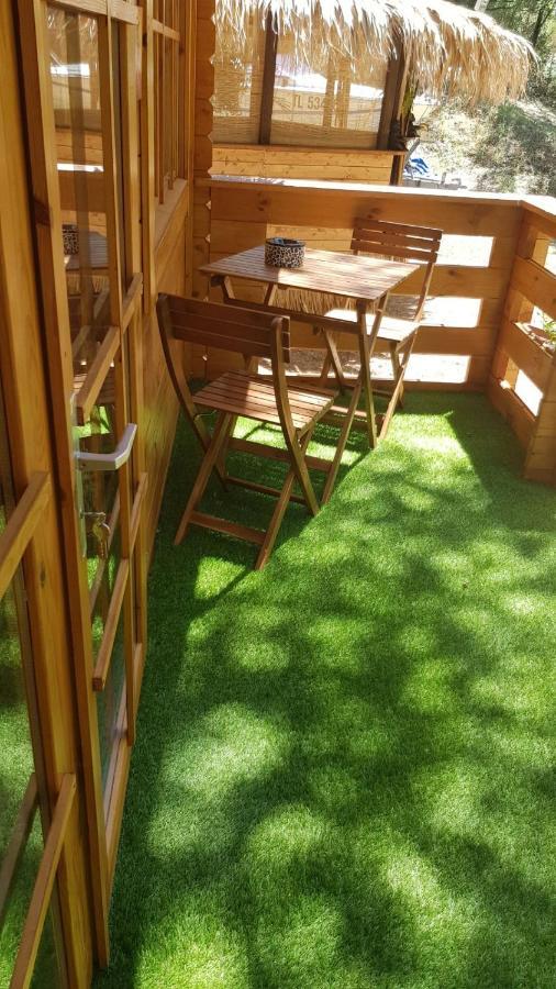 Bed and Breakfast La Lyalis Еґін Екстер'єр фото