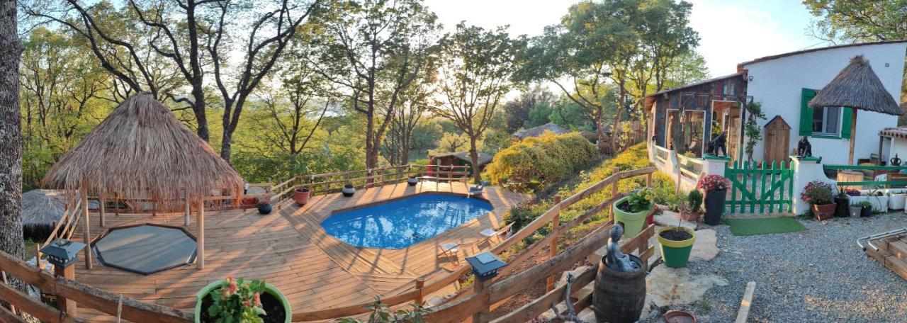 Bed and Breakfast La Lyalis Еґін Екстер'єр фото