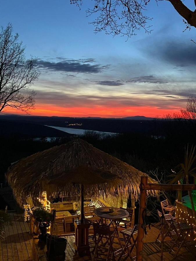 Bed and Breakfast La Lyalis Еґін Екстер'єр фото