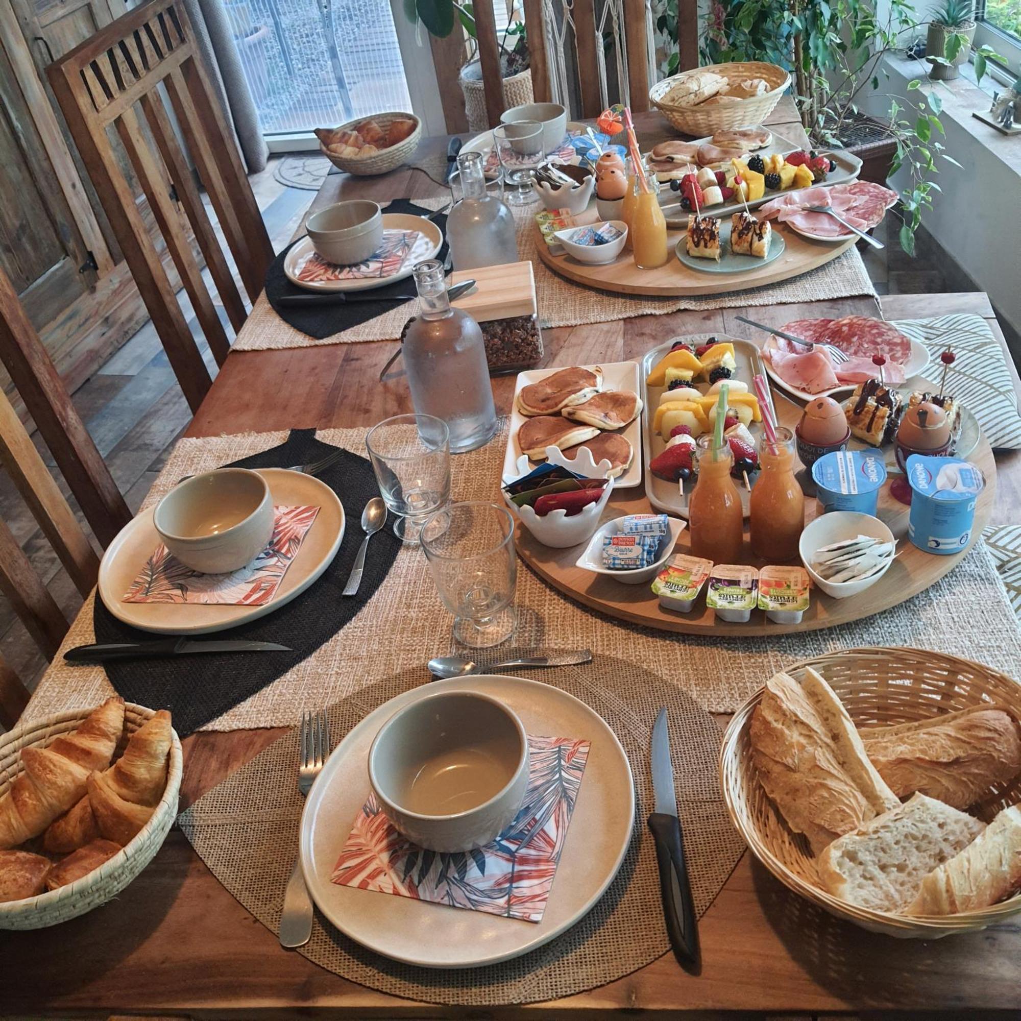 Bed and Breakfast La Lyalis Еґін Екстер'єр фото